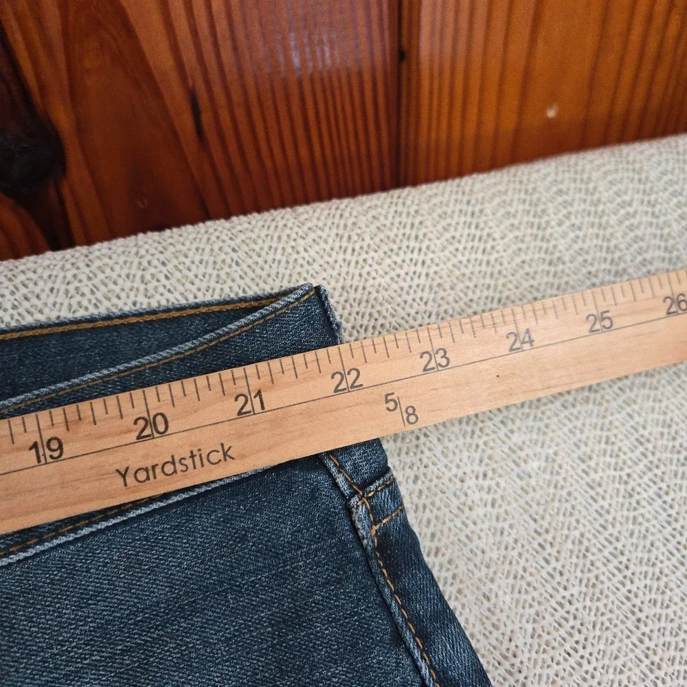 Levis size 42x32
